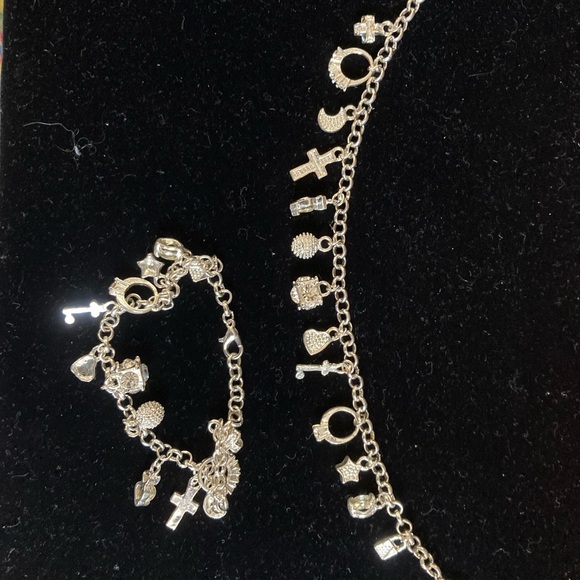 925 silver plated charm bracelet 8” long - Picture 2 of 3